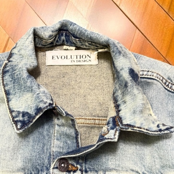 🧢 Evolution in Design Youth Denim Jacket Sz L (14–16) Distressed Look - Picture 12 of 13